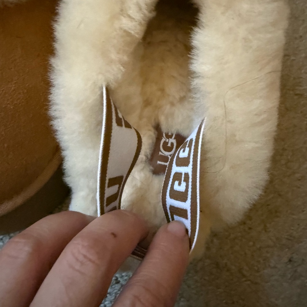 UGG Tan and Cream Shearling Mules 8 - Picture 2 of 6
